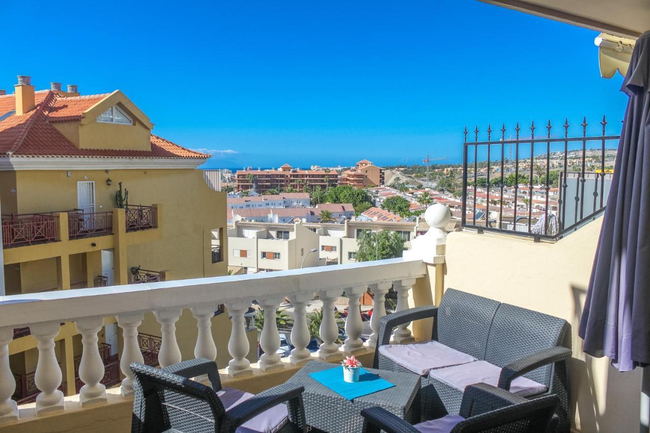 Castle Harbour Phoebe's Flat Cristianos By Lovetenerife Daire *